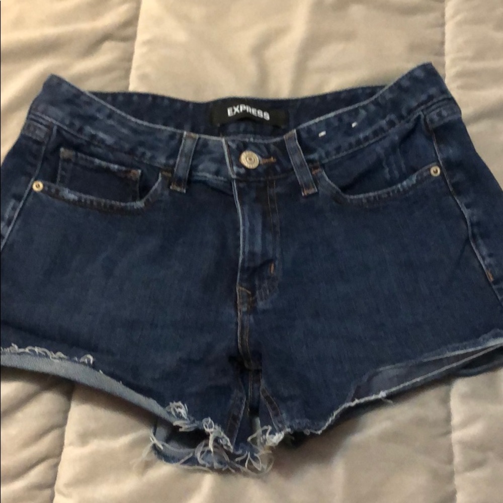 EUC Express Shorty Shorts 🩳